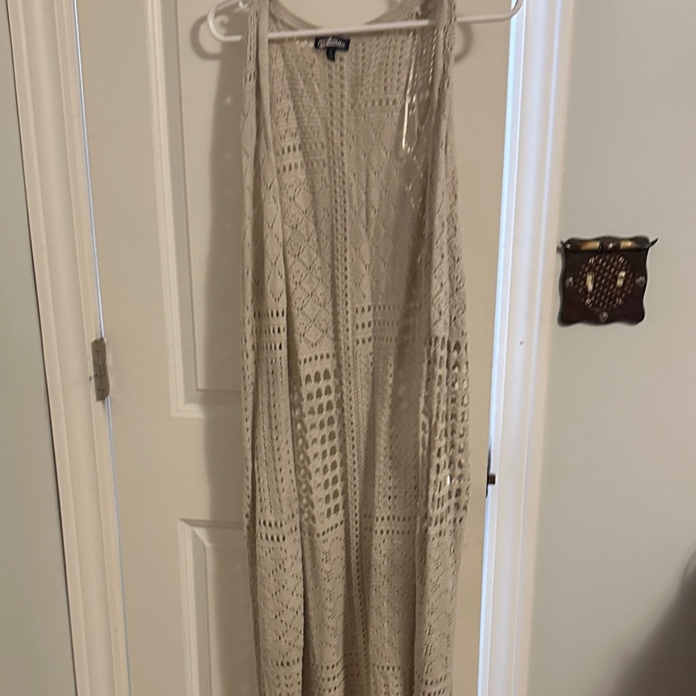 Freshman Beige Open-Knit Sleeveless Cardigan